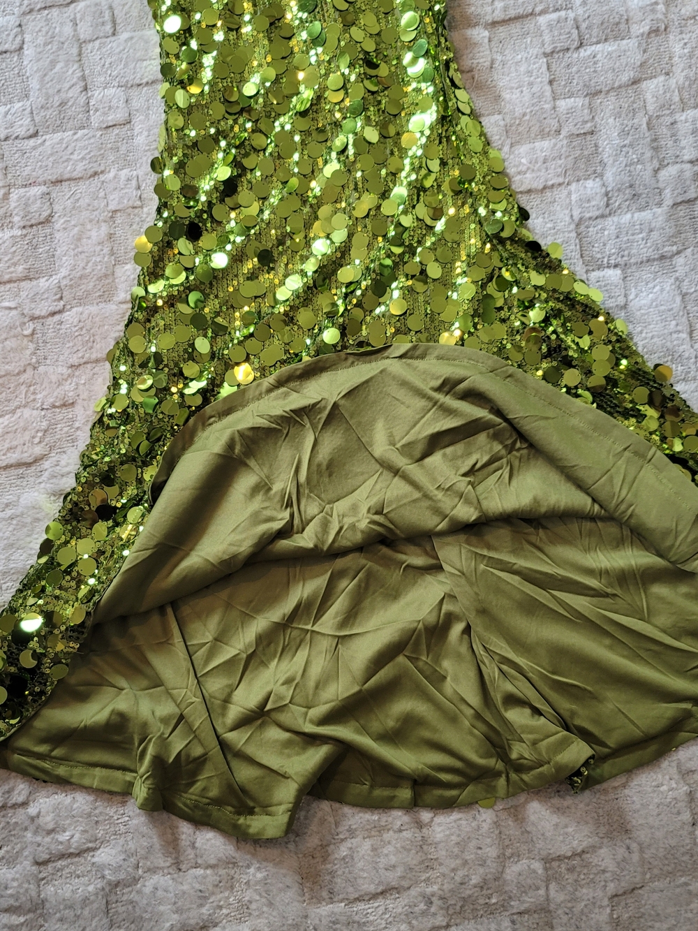 NWOT FAEREISTY Green Long Sleeve Sequin Gown Size XS - Picture 15 of 16